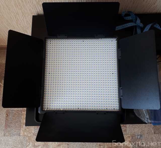 Продам: Осветитель светодиодный Godox LED1000D