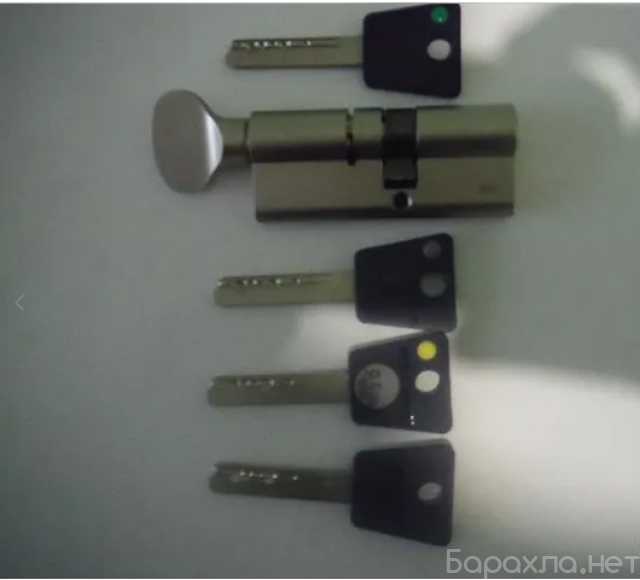 Продам: Цилиндр Mul-T-Lock "7x7" L76 33-43 мм