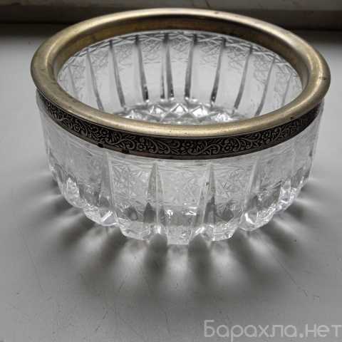 Продам: Хрустальная ваза с серебряным навершием