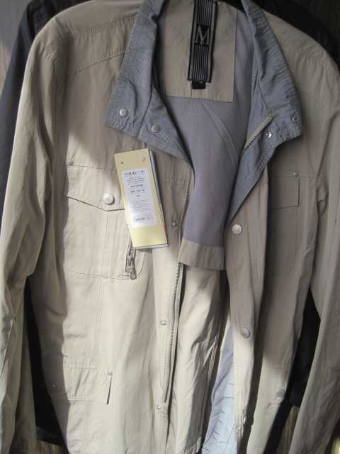 Продам: Куртка демисезонная цвета бледный хаки