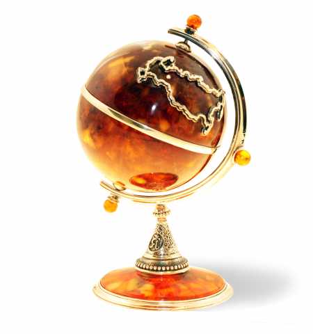 Продам: Сувенир из янтаря "Глобус"