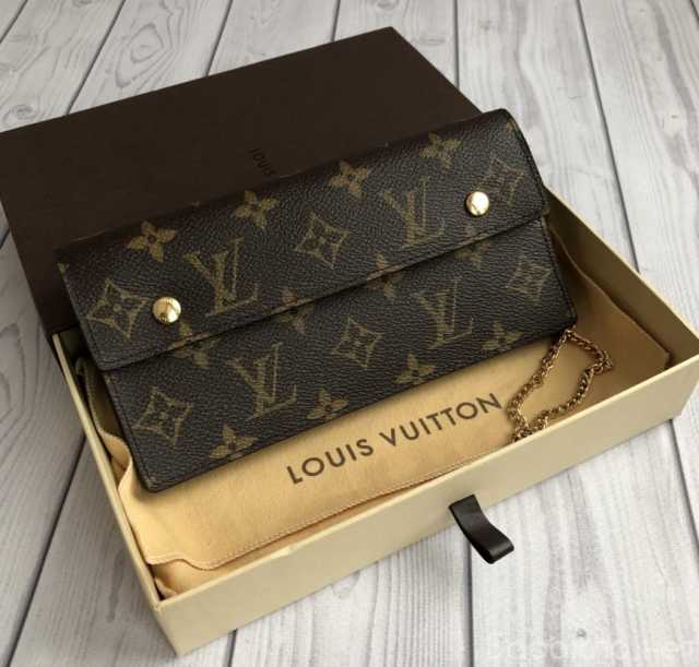 Продам: Клатч Louis Vuitton Оригинал