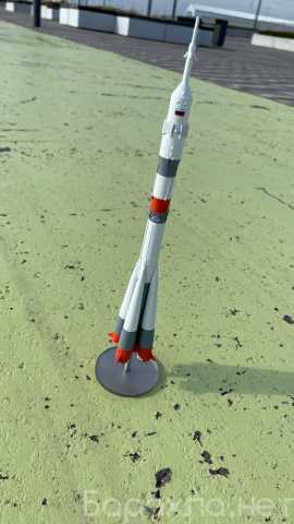 Продам: Модель ракеты-носителя "Союз"