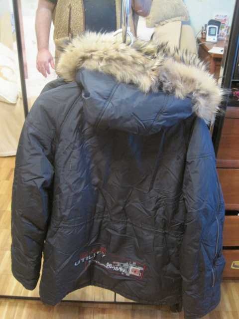 Продам: Куртка зимняя с капюшоном мужская 48