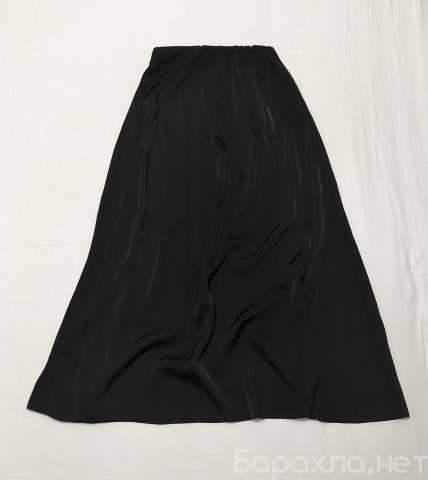 Продам: Чёрная юбка из искусственного шёлка, ниж