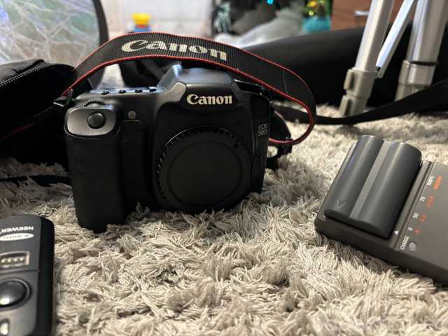 Продам: Фотоаппарат Canon 50 d в наборе с фото о