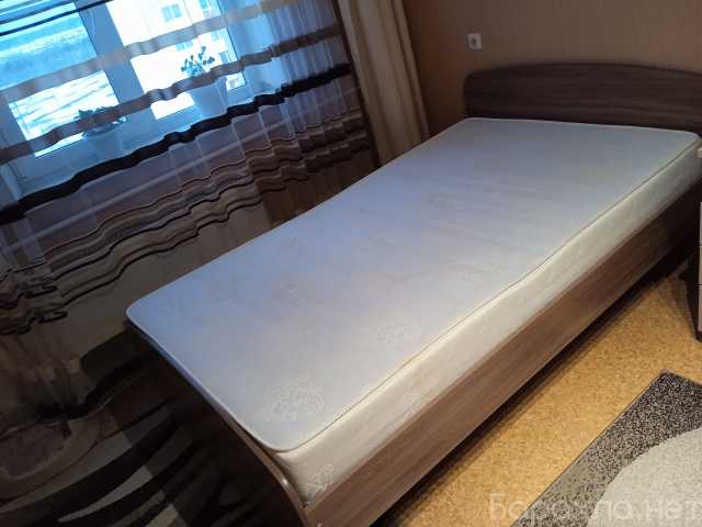 Продам: Кровать 1.5 спальная с матрасом