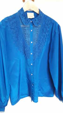 Продам: Продам женскую шелковую блузку