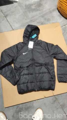 Продам: Куртка Nike