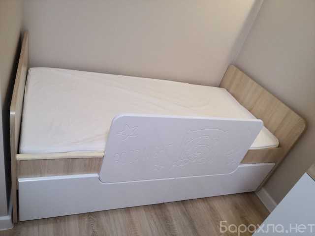 Продам: Детская кровать и матрас в Москве