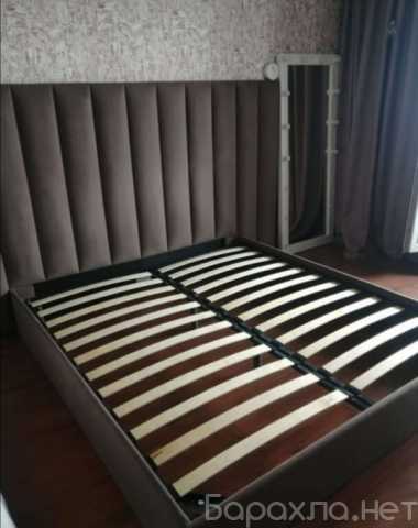 Продам: Двухспальная кровать 180/200