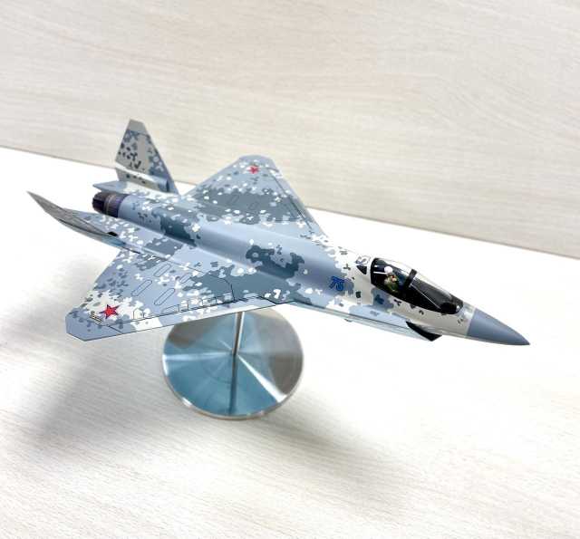 Продам: Модель самолета СУ-75