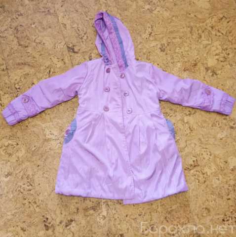 Продам: Пальто на девочку 5-6 лет