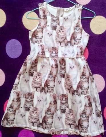 Продам: Платье белое с котятами новое на 134 140