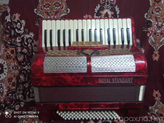 Продам: Аккордеон Royal Standart 3/4