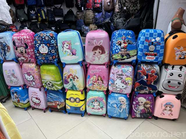 Продам: Детский чемодан