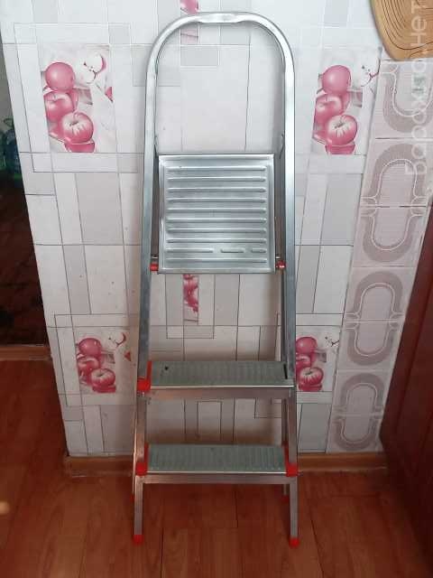Продам: Стремянка алюминиевая