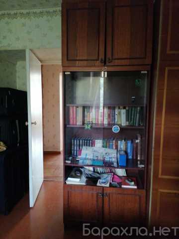 Продам: Шкаф книжный