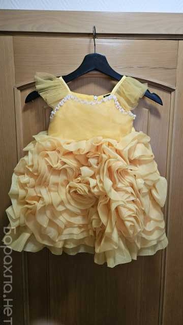 Продам: Праздничное платье для девочки 2-3 Лет
