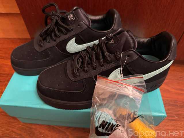 Продам: Nike TIFFANY