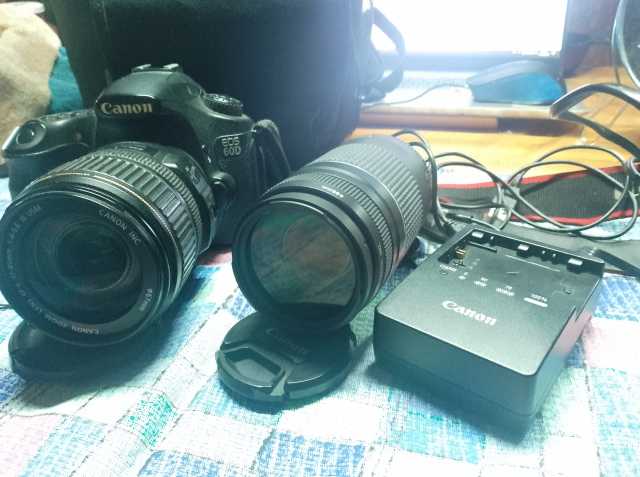Продам: Зеркальный фотоаппарат