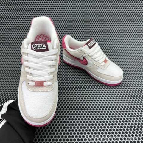 Продам: Nike Air Force 1 '07 LX 'Phantom Desert
