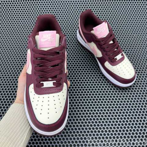 Продам: Nike Air Force 1 Low Valentine’s Day Mar