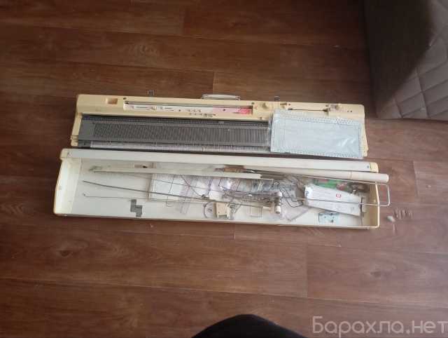 Продам: вязальная машина brother 893