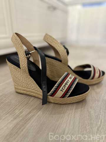 Продам: Босоножки Tommy Hilfiger