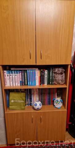 Продам: Книжный шкаф