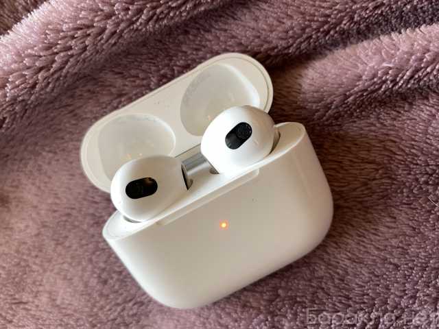 Продам: Наушники Apple AirPods 3