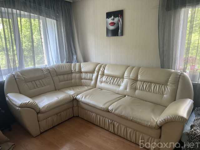 Продам: Диван угловой