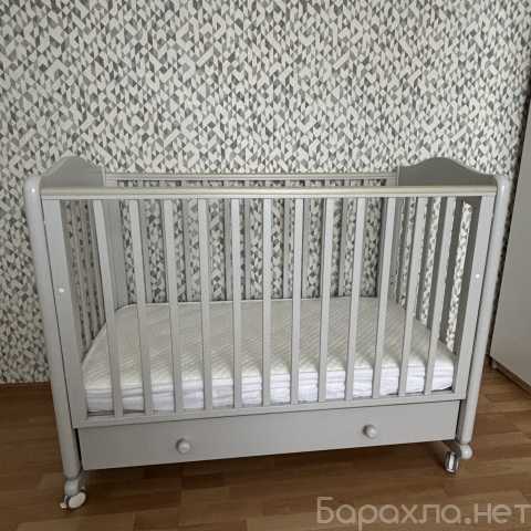 Продам: Детская кроватка