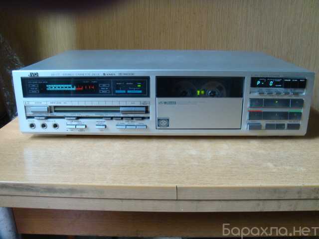 Продам: Кассетная дека JVC-DD-77