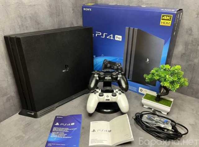 Продам: PS4 PRO 1TB + 50 дисков + 2 геймпада