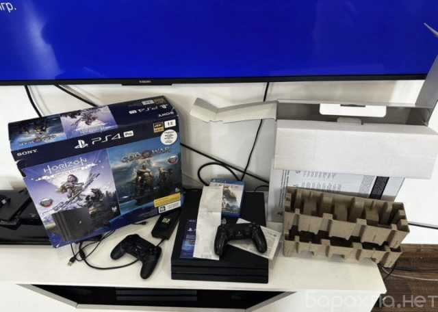 Продам: Sony PlayStation 4 pro CUH-7200B