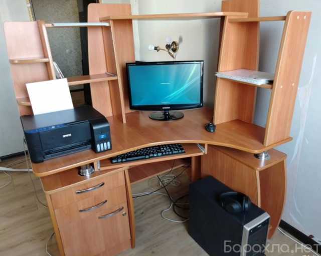 Продам: Компьютерный стол