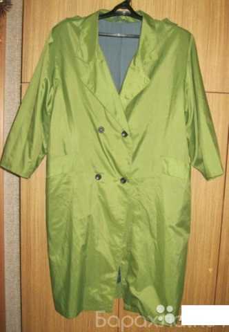 Продам: плащ женский непромокаемый зелёный 52-54