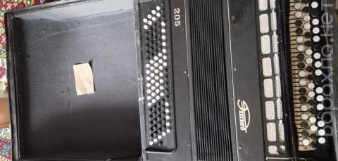 Продам: Баян Этюд 205