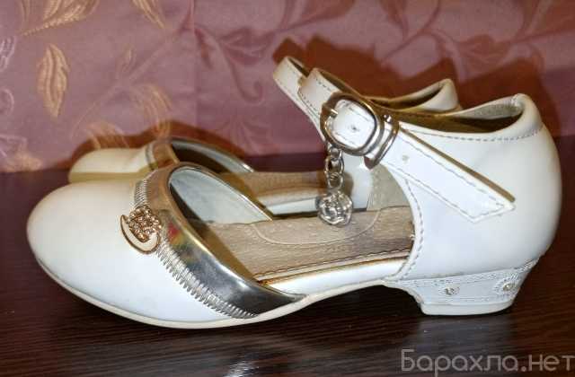 Продам: Босоножки детские белые, р.27