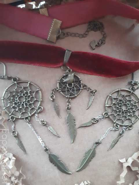 Продам: Чокер и серьги, б.у, цена за два товара