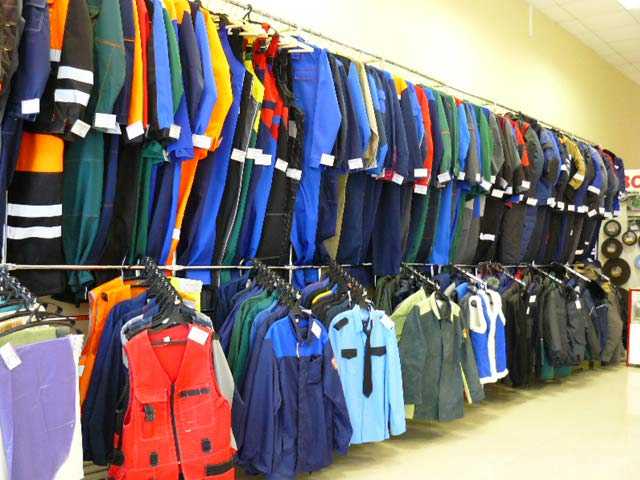 Куплю: Купим спецодежду: рабочие костюмы, курт