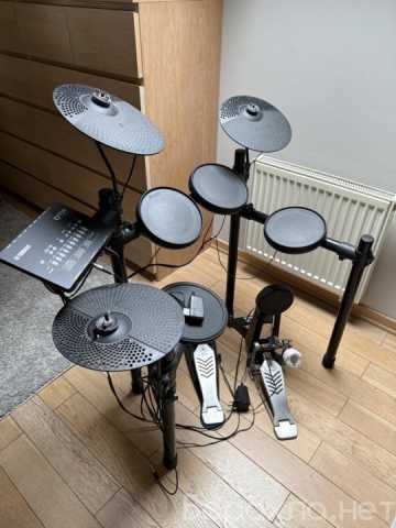 Продам: Электронная ударная установка Yamaha DTX