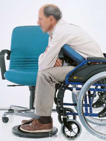 Продам: Стул для перемещения людей с овз akuakal