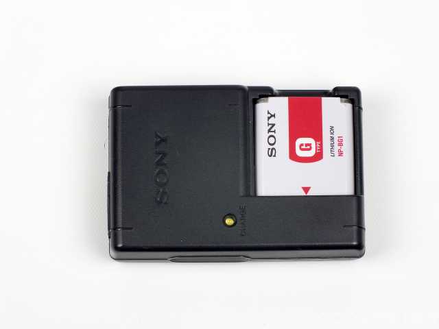 Продам: Оригинал зарядки Sony c АКК