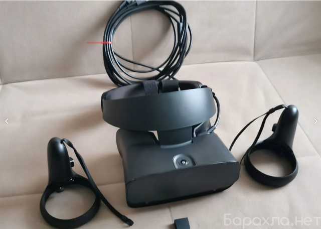 Продам: VR-шлем Oculus Rift S в отличном состоя