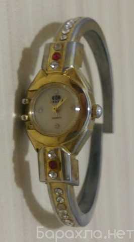 Продам: часы наручные женские с браслетом