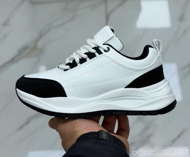 Продам: Кросовки чёрно-белые(унисекс)