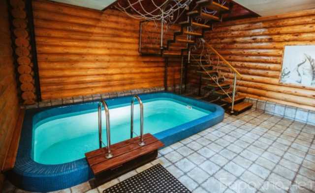 Сдам посуточно: дом