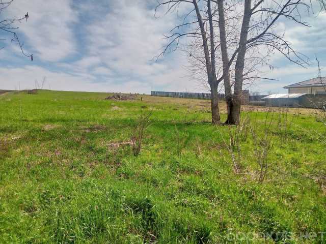 Продам: Большой земельный участок ИЖС возле реки